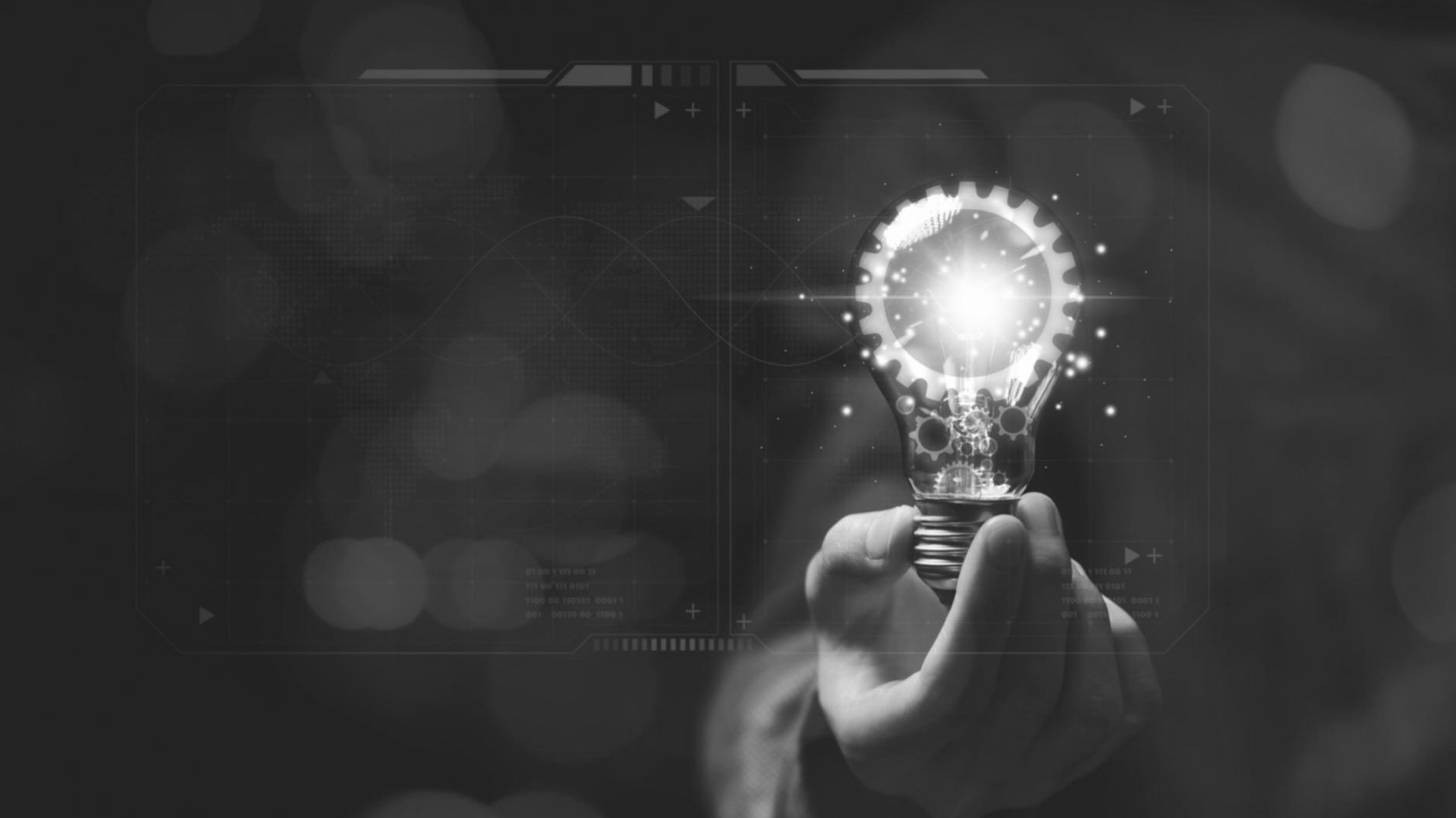 Ristorante tradizionale napoletano con clienti al tavolo